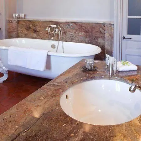Baulieu Hotel Rognes